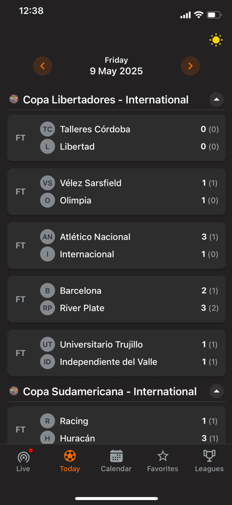 Bildschirm der mobilen App, der Fußballspielergebnisse für Copa Libertadores und Copa Sudamericana anzeigt