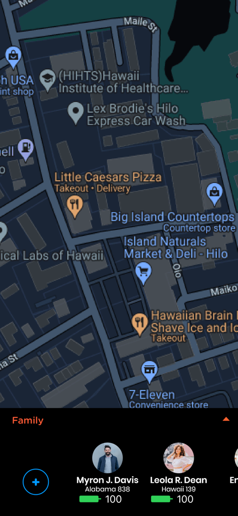 Family Locator - Find My Phone - Vista de mapa en tiempo real mostrando las ubicaciones de los miembros de la familia y los porcentajes de batería del teléfono