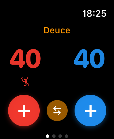 Una interfaz de puntuación de tenis en Apple Watch mostrando un marcador de partido de 40-40 deuce con grandes botones de toque rojos y azules para registrar puntos.
