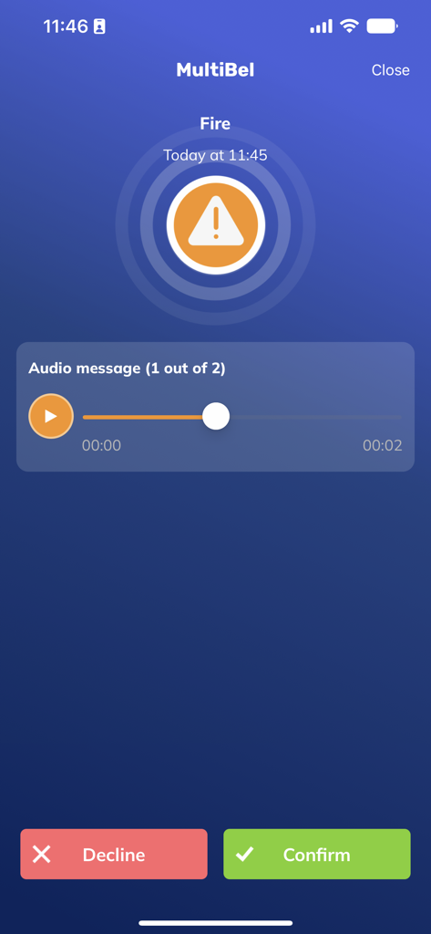MultiBel Notfall-App-Oberfläche zeigt einen Brandalarm mit einer Audio-Nachricht und Bestätigungstasten