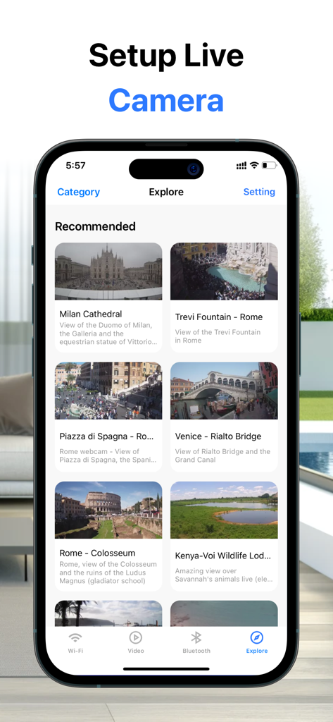Cam Detector App：Home Security - Cam Detectorアプリのエクスプロアタブを表示するスマートフォンの画面。ローマやヴェネツィアのような世界中の場所からのライブ公開カメラフィードが表示されている。
