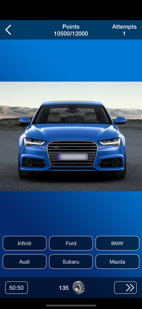 자동차 브랜드에 대한 객관식 옵션이 있는 파란색 자동차를 보여주는 Car Brand Quiz의 모바일 게임 화면