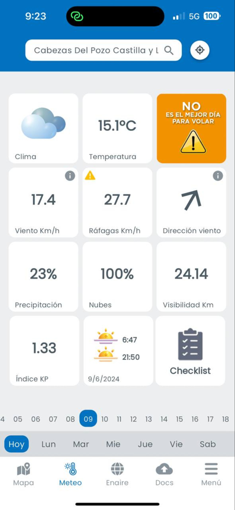 VUELA DRONES - Tableau de bord météorologique de l'application VUELA DRONES montrant les conditions de vol des drones et la vitesse du vent.