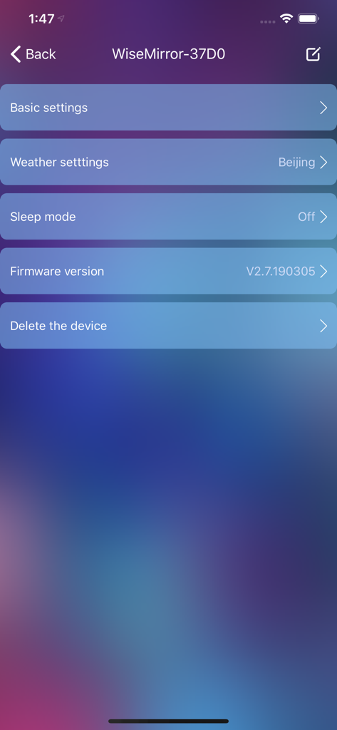 WiseMirror - 보라색 그라데이션 배경에 기본 설정, 날씨, 절전 모드 및 펌웨어 버전이 표시된 WiseMirror 앱의 장치 설정 화면.