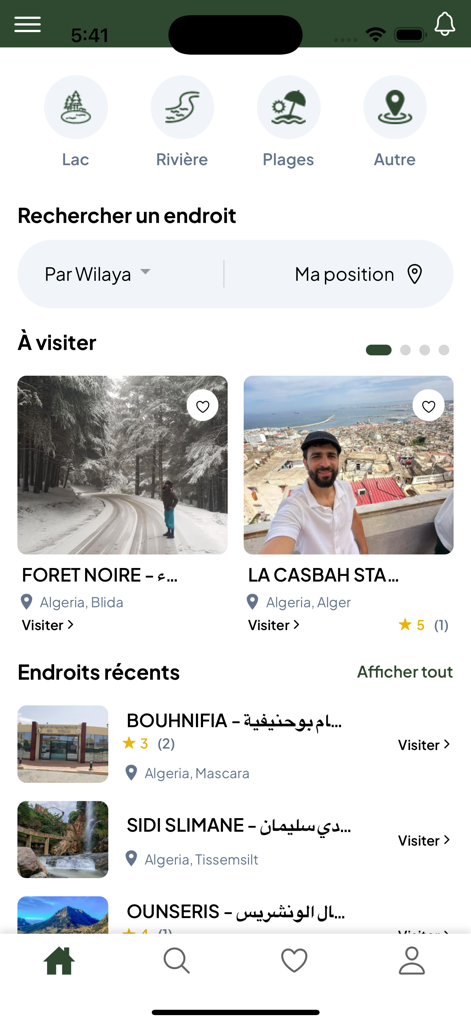 Duks Maps - Startbildschirm der Duks Maps App mit Reisekategorien und kuratierten Orten in ganz Algerien