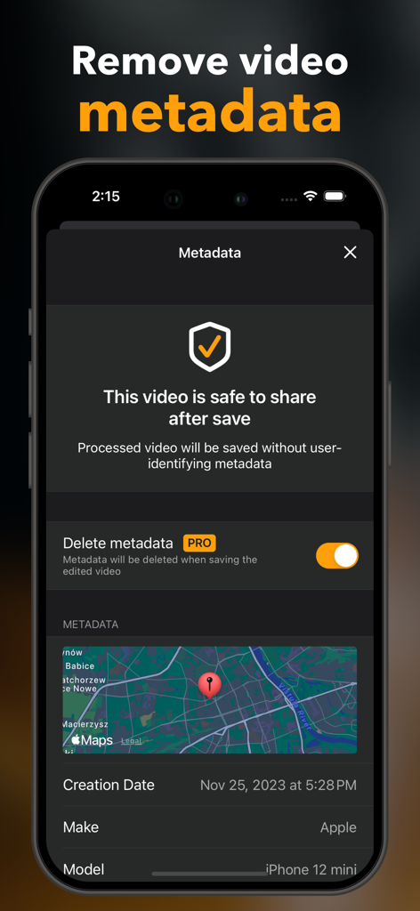 Interfaz de aplicación móvil de AI Pix App mostrando la función de eliminación de metadatos de video para proteger la privacidad del usuario antes de compartir