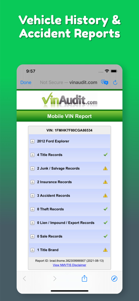 Schermo mobile che mostra un rapporto dettagliato sulla storia del veicolo con record di incidenti e stato di recupero per un'auto usata