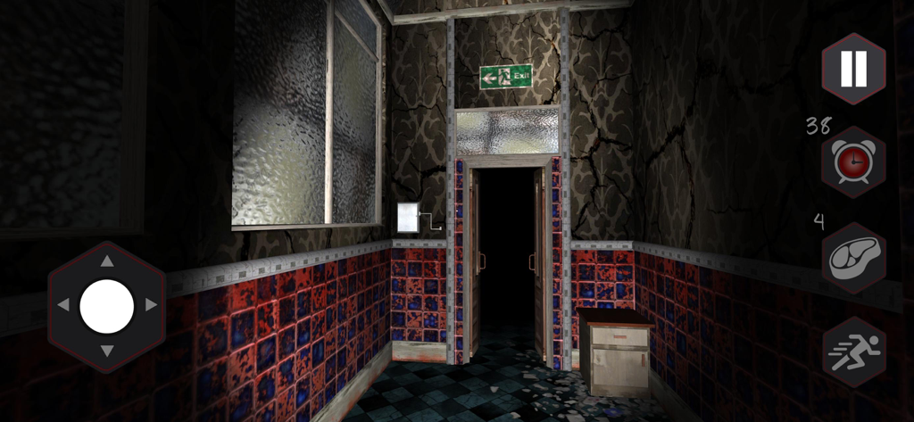 Scary Granny Nun Escape Game - Captura de pantalla del juego de un pasillo embrujado oscuro con un letrero de salida en el Juego de Escape de la Abuela Monja Aterradora