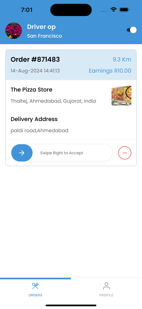 Bzaar Driver - Bzaar Driver app interface showing a new delivery order request with restaurant and address details