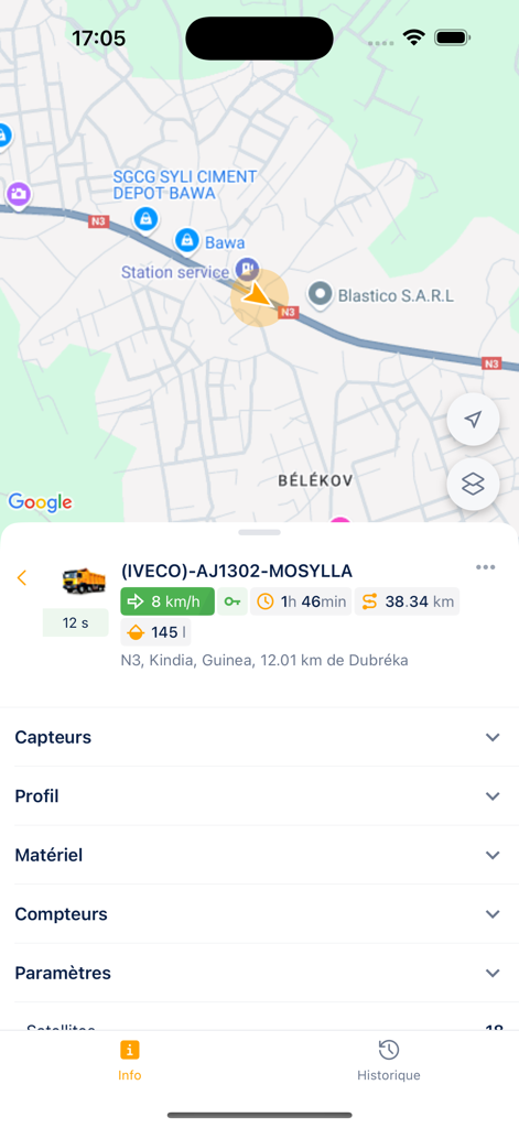 ALTOTRACK - Interfaz de la aplicación móvil ALTOTRACK que muestra la ubicación de un camión en un mapa con métricas de estado en tiempo real como velocidad y nivel de combustible.