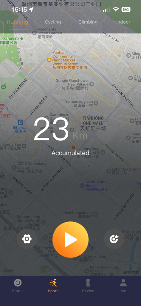 CO-FIT - Interfaccia dell'app CO-FIT che mostra un tracker di attività di corsa con una mappa e 23 chilometri di distanza accumulata