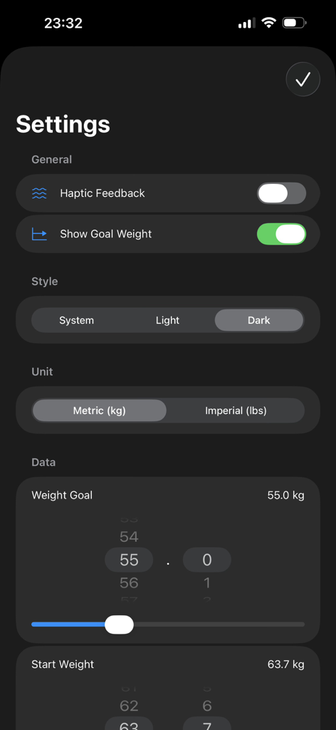 Settings screen of the EasyWeight app showing dark mode toggle, weight unit selection, and goal weight input.