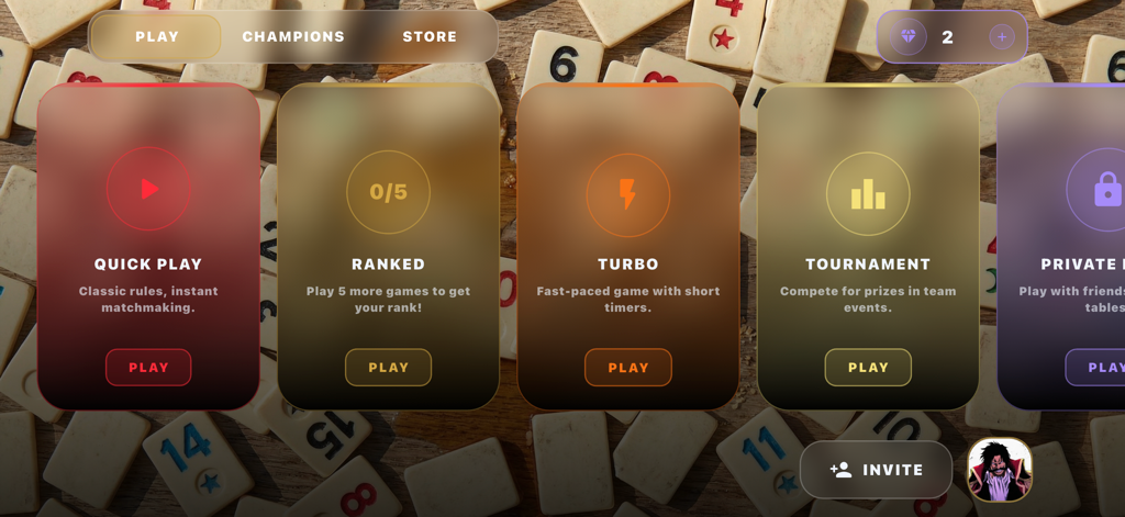 KonKan 앱의 메인 메뉴, 보드 게임 타일 배경 위에 빠른 플레이, 랭크, 터보, 토너먼트와 같은 게임 모드 표시