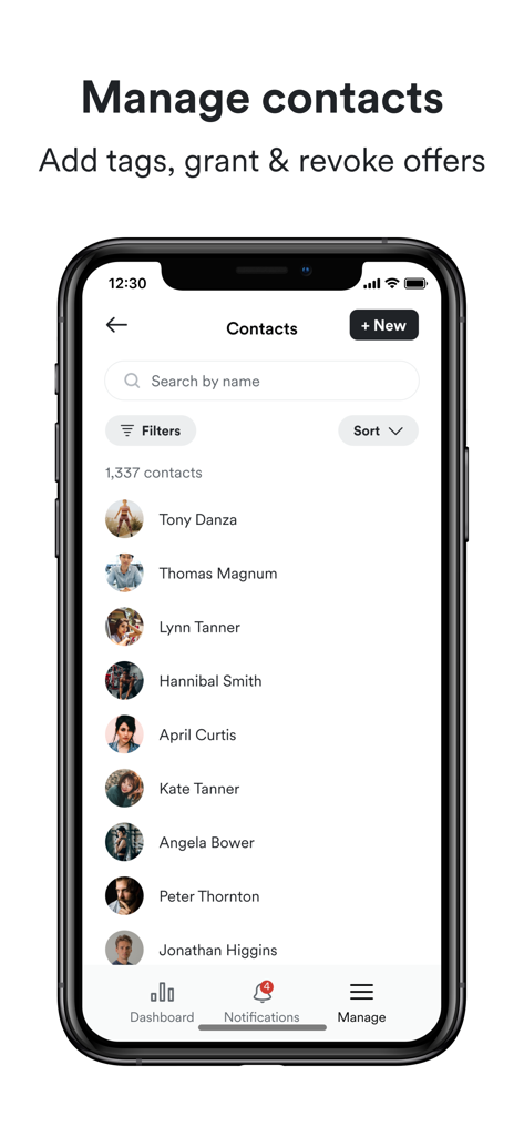 Kajabi Creator - Uno screenshot dell'app Kajabi Creator che mostra la schermata di gestione dei contatti con un elenco di utenti.