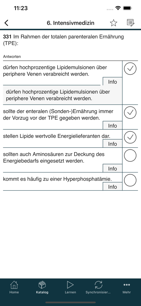 IU-BrainYoo - Screenshot of the IU-BrainYoo app displaying a multiple choice question for Intensive Medicine.