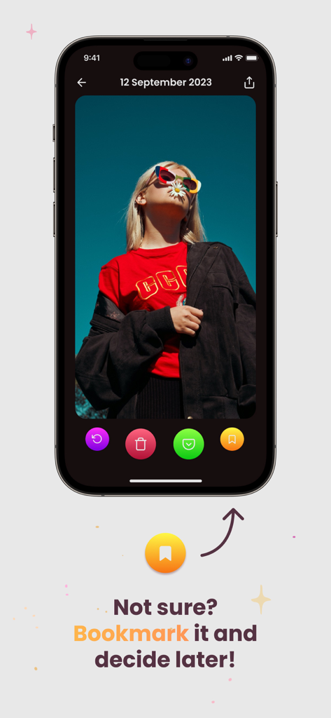 Photo Purge: Swipe & Delete - Pantalla del iPhone que muestra la función de marcador de la aplicación Photo Purge con un ícono amarillo para fotos indecisas.