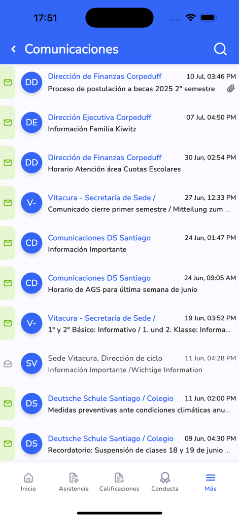 SchoolNet - Pantalla de comunicaciones de la aplicación SchoolNet que muestra una lista de mensajes y anuncios oficiales de la escuela