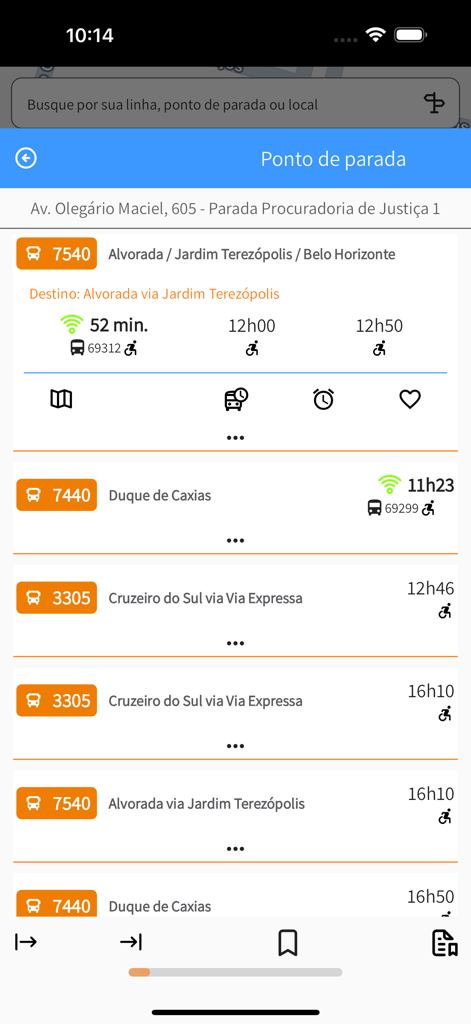 Previsões de chegada no ponto de ônibus e horários de trânsito na tela do aplicativo Ótimo.