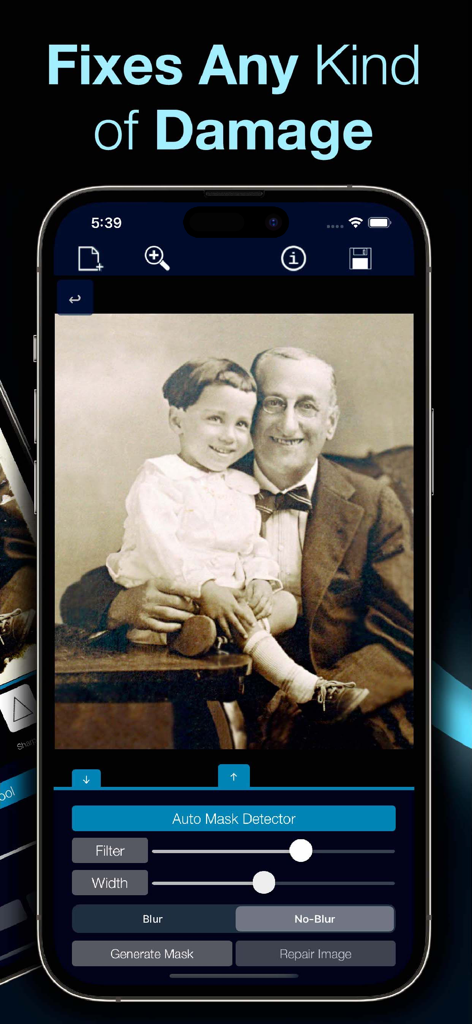 Damaged Photo Restore Suite - Mobile App-Oberfläche, die die Restaurierung eines alten Familienfotos mit manuellen Reparaturwerkzeugen anzeigt.