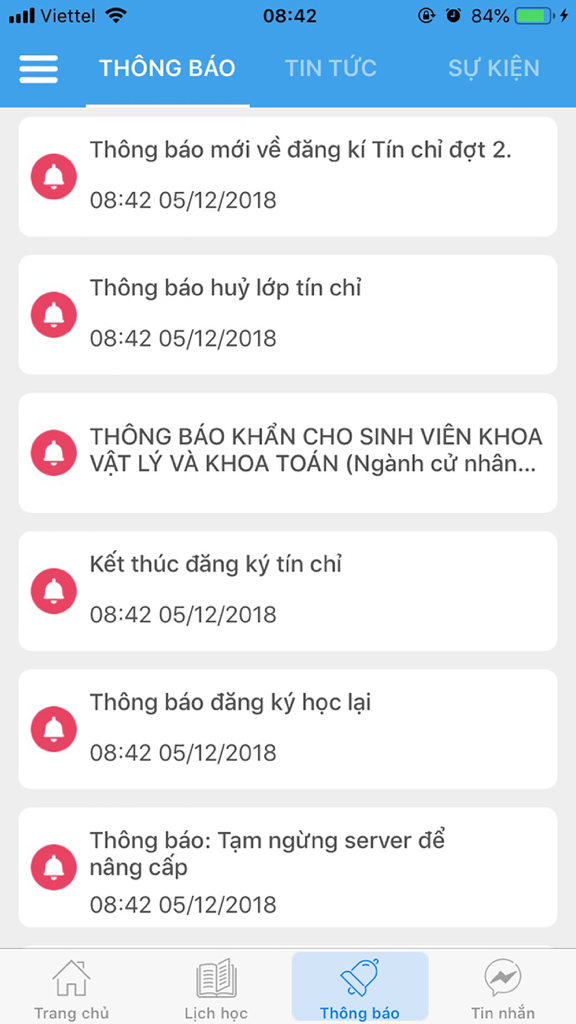 Interface of the UniStudent app showing a list of university notifications and academic alerts