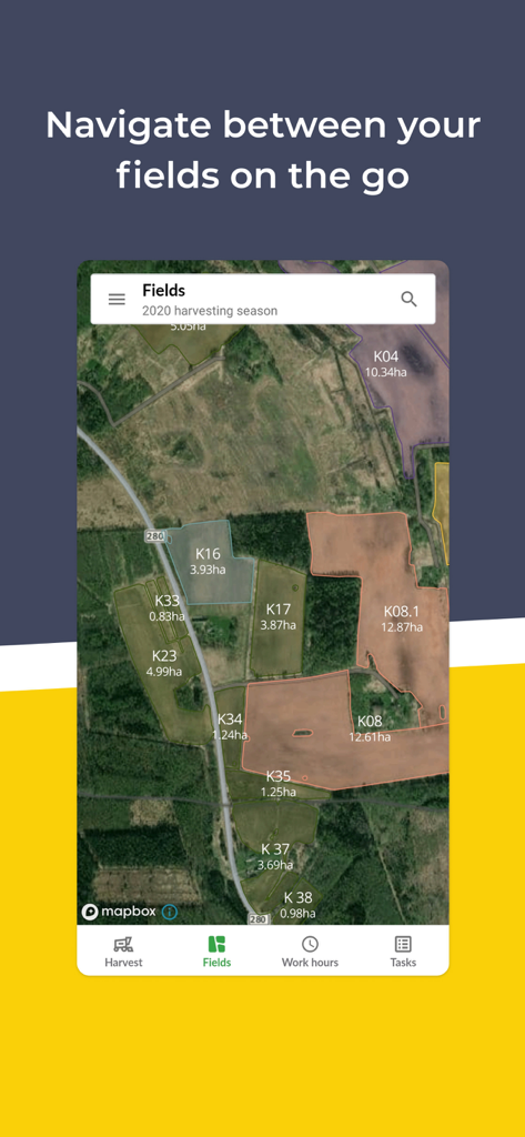 Vue satellite des champs agricoles avec des étiquettes de zones dans l'application mobile eAgronom