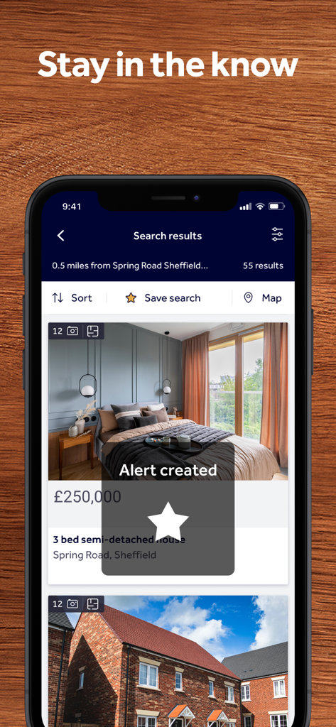 Rightmove property search - 「アラート作成済み」という通知オーバーレイが表示されたRightmove不動産検索結果を示すスマートフォンの画面