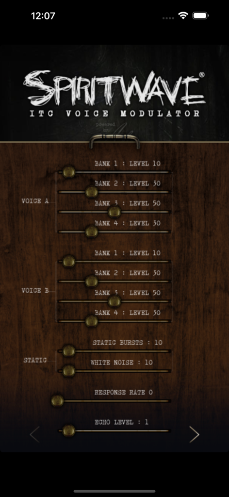 Interfaz de la aplicación SpiritWave con configuraciones de modulador de voz ITC y controles deslizantes para investigación paranormal
