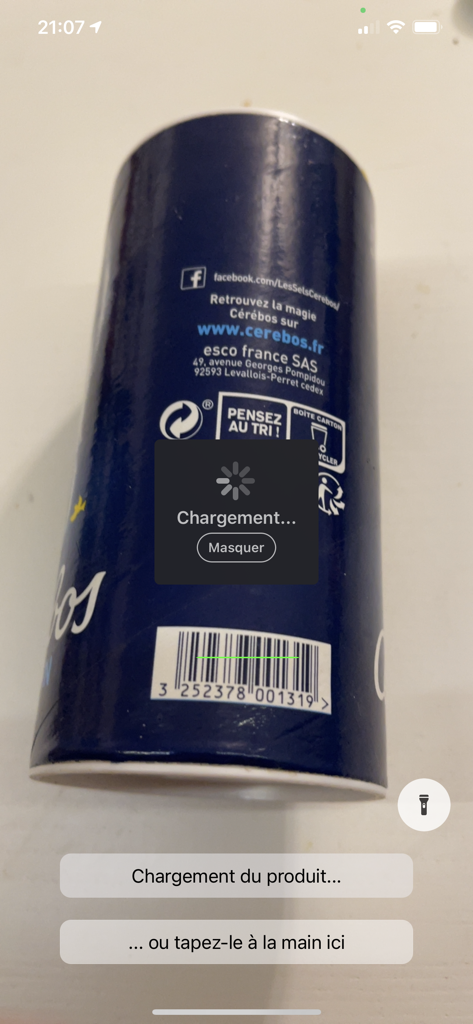 Interface of the Eco-Score app scanning a product barcode to determine its environmental impact