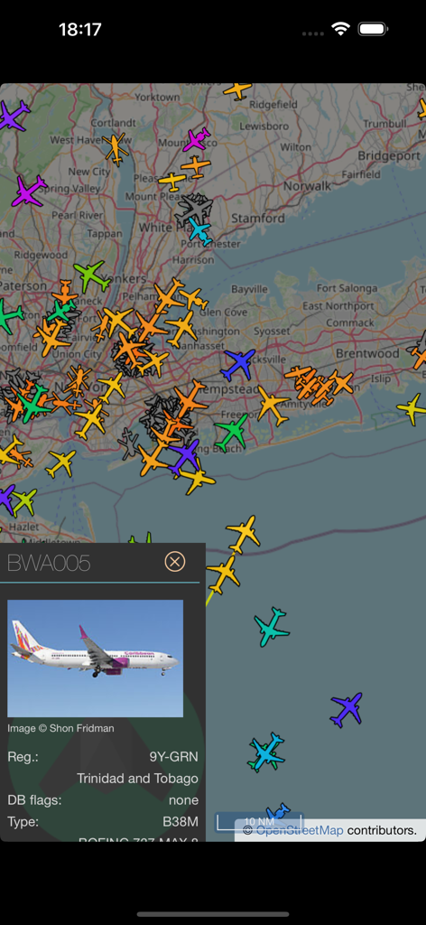 Air Radar: Flight Tracker - Real time air radar map displaying flight paths and aircraft details
