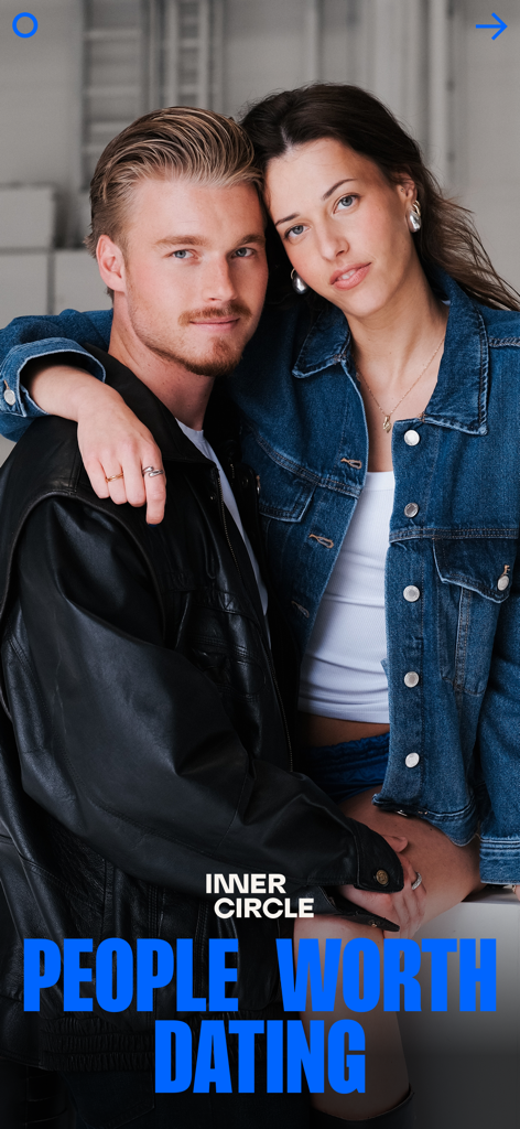 Inner Circle: Dating Community - Una pareja profesional y elegante que representa la comunidad de citas Inner Circle