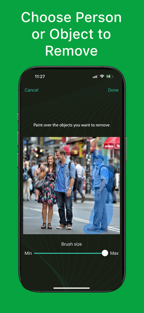 AI Object & Person Remover - スマートフォンディスプレイに、AIエディターで削除する人物を選択しているユーザーが表示されています。
