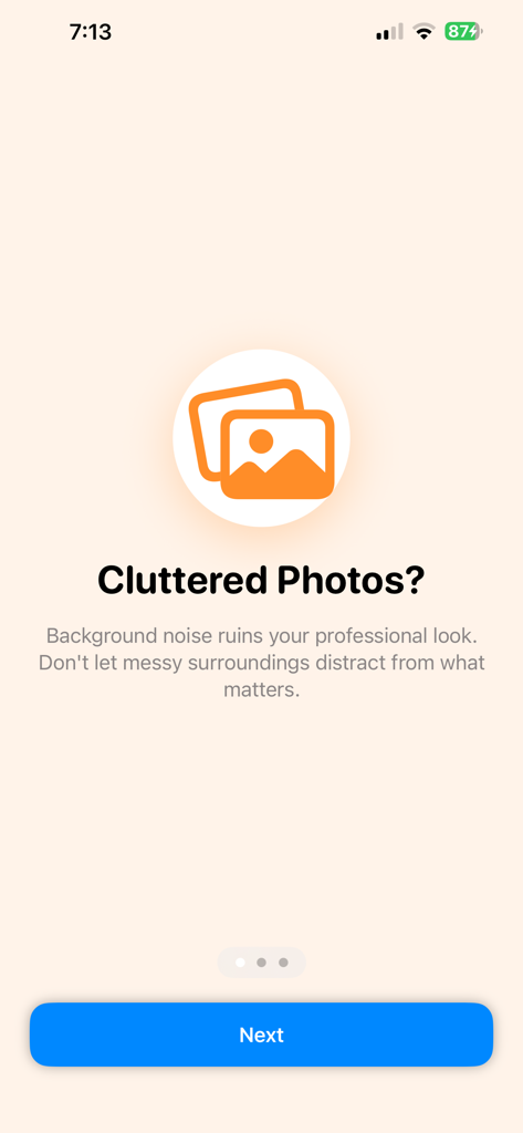 Remove Background - Removr - Schermata di onboarding di Removr che affronta gli sfondi fotografici disordinati per mantenere un aspetto professionale.