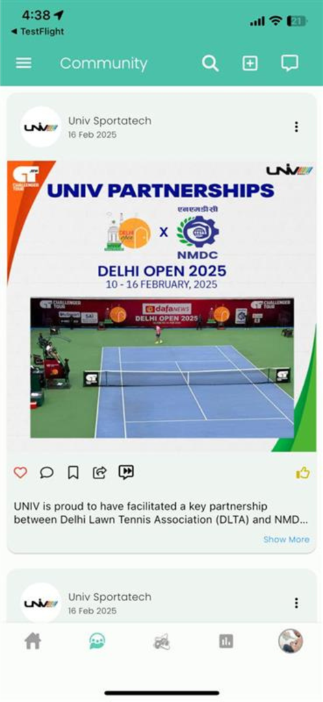 전문 테니스 이벤트 파트너십 발표를 특징으로 하는 UNIV 앱 커뮤니티 화면 스크린샷