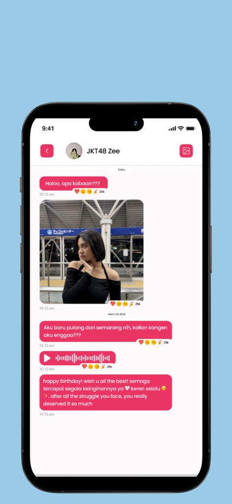 JKT48 PM - Private chat interface in the JKT48 PM app featuring messages and photos from an idol.