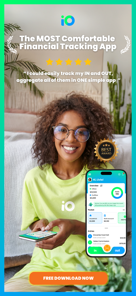 My InOut - Uma mulher sorridente usando o aplicativo de rastreamento financeiro My InOut em seu smartphone para gerenciar rendimentos e despesas.