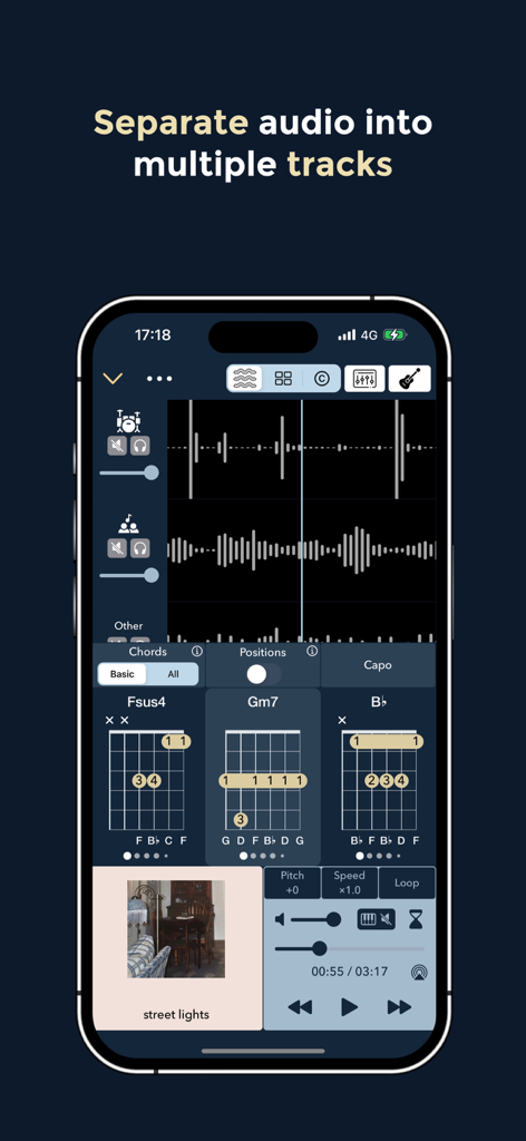 Music Memos - Chords & Lyrics - Interfaz de la aplicación Music Memos que muestra la separación de pistas de audio y gráficos de acordes de guitarra