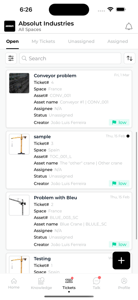 MEO Empresas Remote Assistance - A list of open technical service tickets within the MEO Empresas Remote Assistance app showing asset details and maintenance tasks.