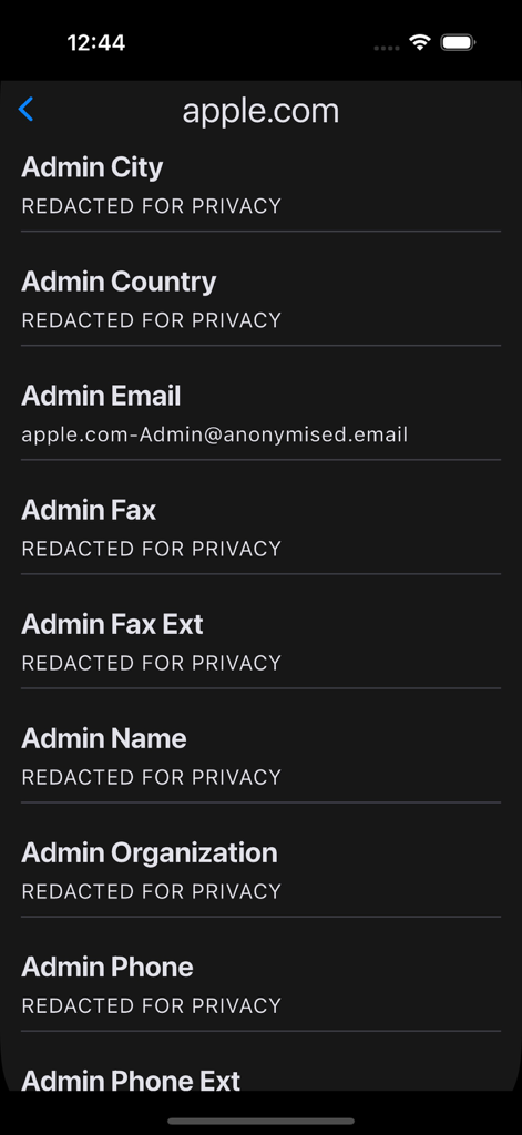 whois - WHOIS-Ergebnisbildschirm mit administrativen Domain-Informationen für apple.com, wobei Datenschutzangaben geschwärzt sind