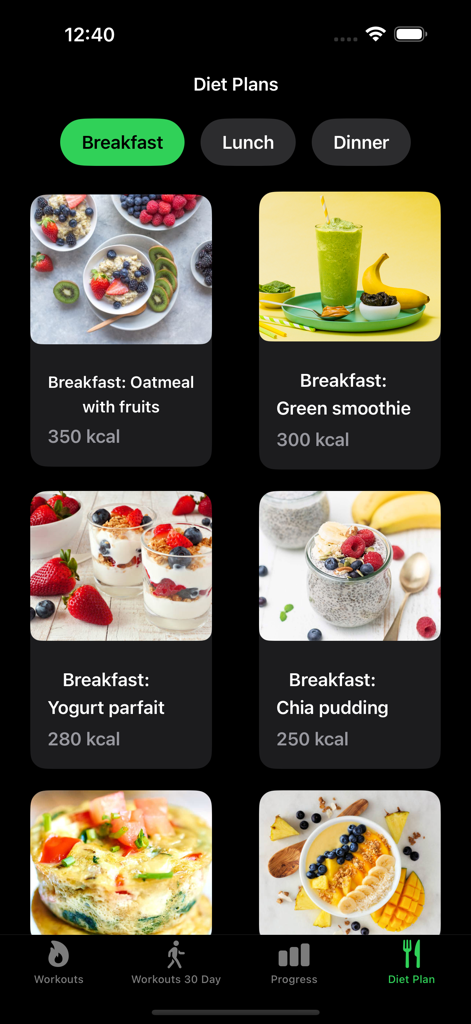 Lose Belly Fat: Women Fitness - Pantalla de planes de dieta de la aplicación Pierde Grasa Abdominal que muestra recetas de desayuno saludables con recuento de calorías.