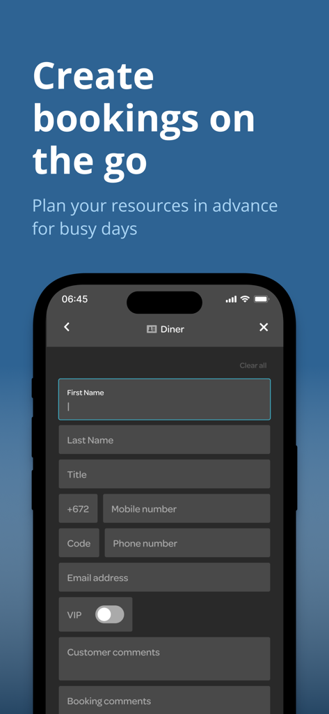 ResDiary Plus - 레스토랑 직원이 이동 중에도 새로운 고객 예약을 생성할 수 있는 양식을 보여주는 ResDiary Plus 모바일 앱 화면