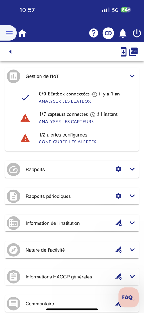 eEAT HACCP - Interface móvel do aplicativo eEAT HACCP mostrando alertas de status do sensor IoT e opções de menu para relatórios de segurança alimentar e informações de atividade.
