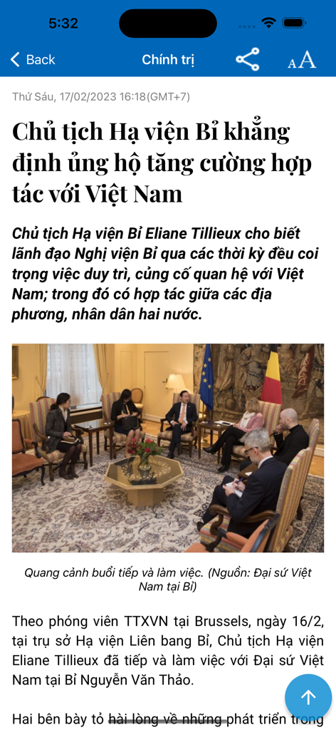 Ein politischer Nachrichtenartikel über die diplomatischen Beziehungen zwischen Vietnam und Belgien in der Tin Thong Tan Mobile App.