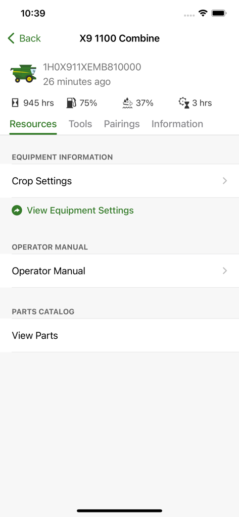 Interface do aplicativo Equipamento Móvel John Deere mostrando combustível em tempo real, horas do motor e links de recursos para uma Colheitadeira X9 1100.