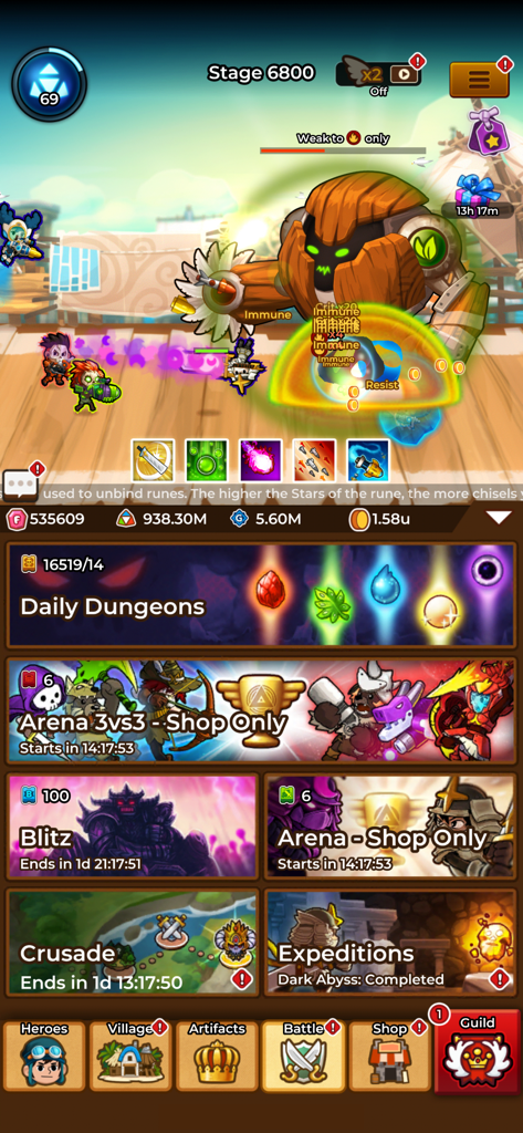 Crush Them All Gameplay, das einen Bosskampf und mehrere Spielmodus-Optionen wie tägliche Dungeons und Arena zeigt