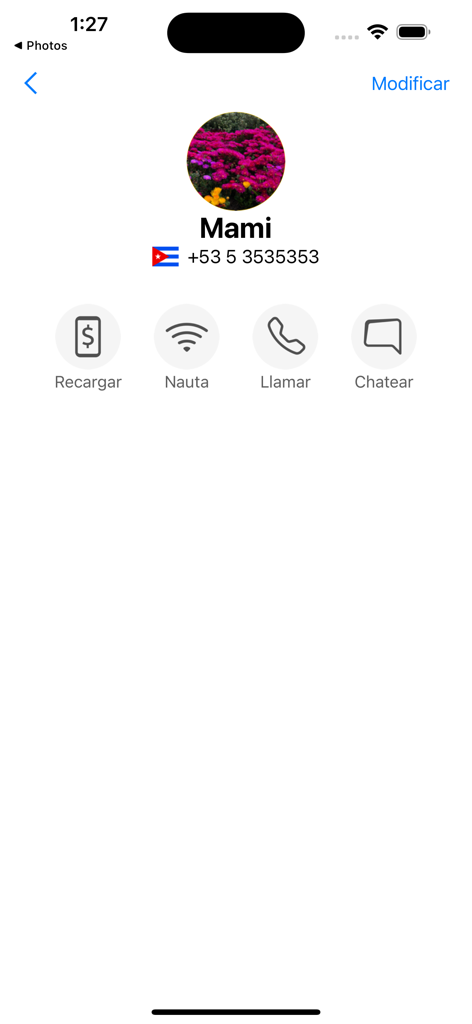 CubaMessenger app contact profile screen for a contact named Mami with options to recharge, call, and chat.