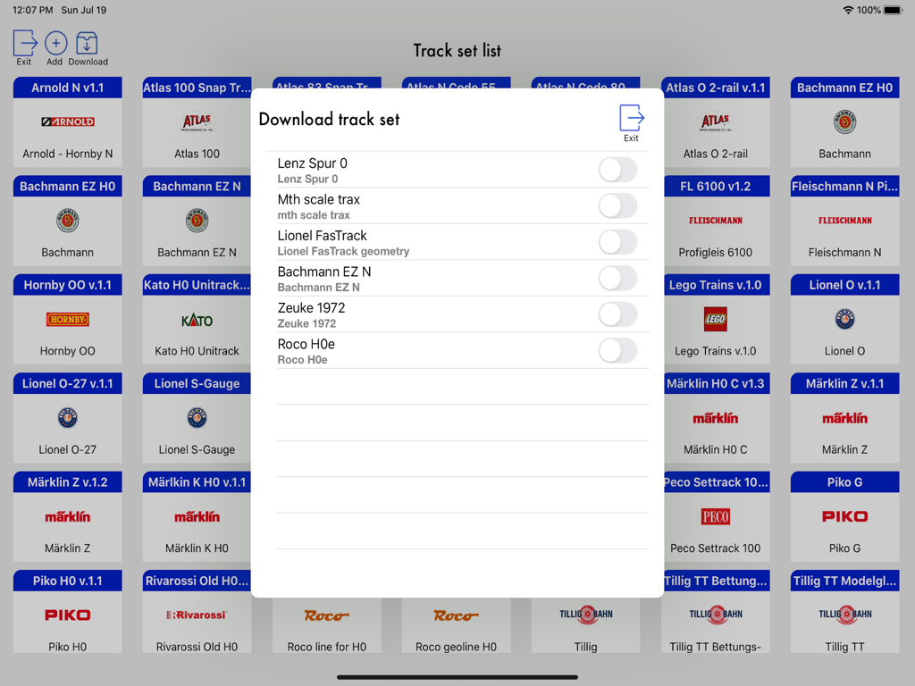 TrainDesign - Interface showing various model railroad track brands and download options in the TrainDesign app.