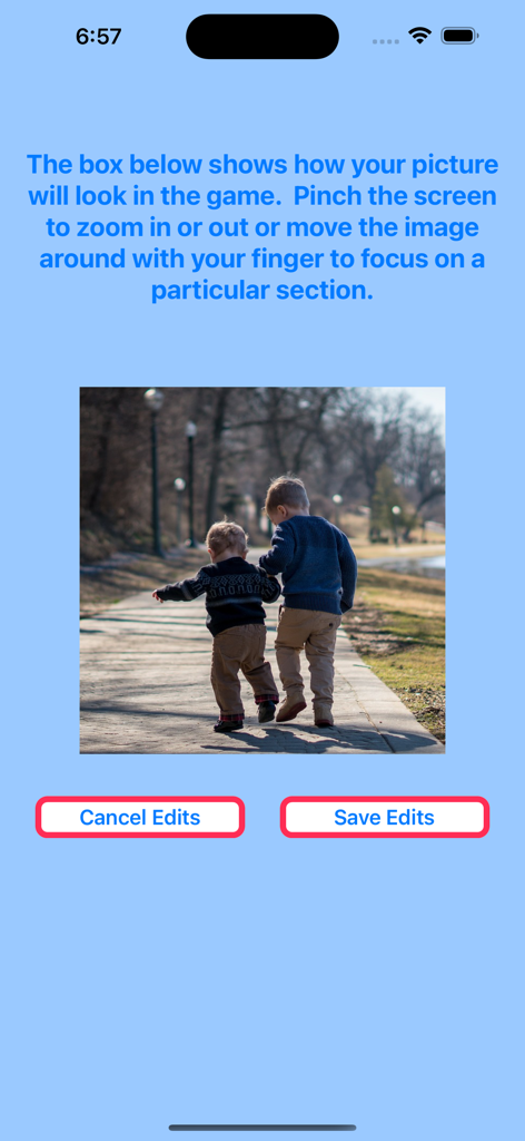 Interfaccia per la modifica e lo zoom di una foto personale di bambini per creare una carta per memory game personalizzato