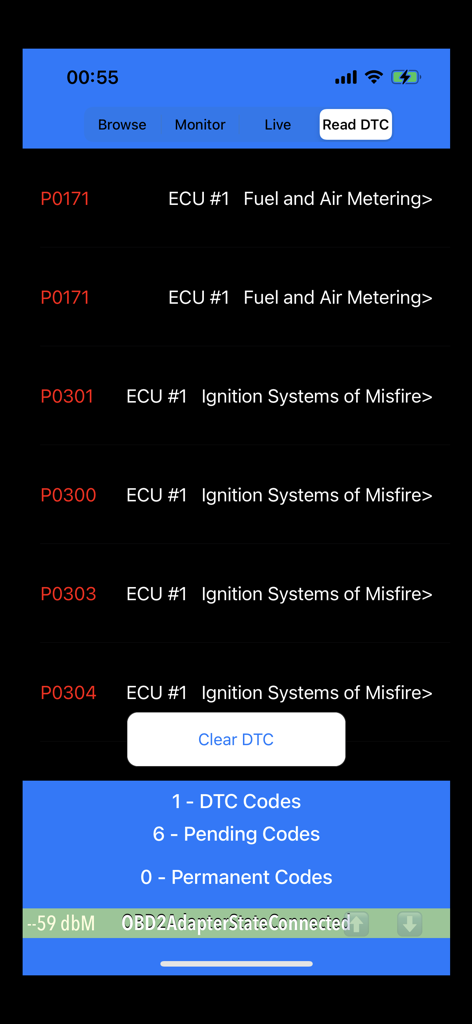 OBDII Scanner ELM327 OBD2 - OBDII 스캐너 앱에서 엔진 실화 및 연료 계량 문제를 보여주는 진단 문제 코드 목록