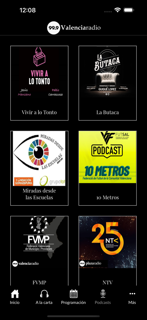 Una captura de pantalla de la pantalla de inicio de la app móvil ValenciaRadio 99.9 mostrando una selección de programas de radio y podcasts.