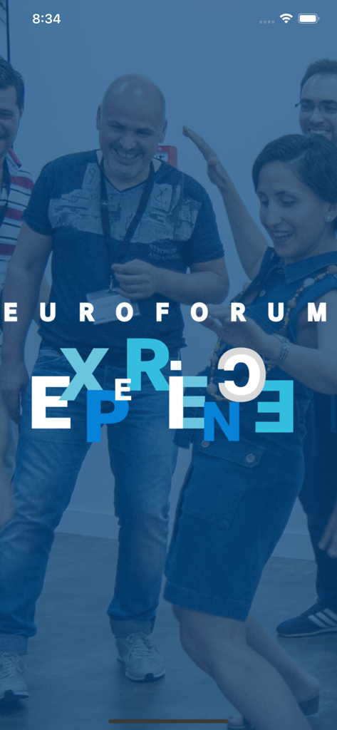 コーポレートトレーニングイベントで笑顔のプロフェッショナルたちのグループを示す、Euroforum Experienceアプリのスプラッシュスクリーン